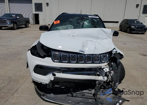 2024 Jeep Compass Limited z USA, uszkodzony, nr VIN 3C4NJDCN2RT114275